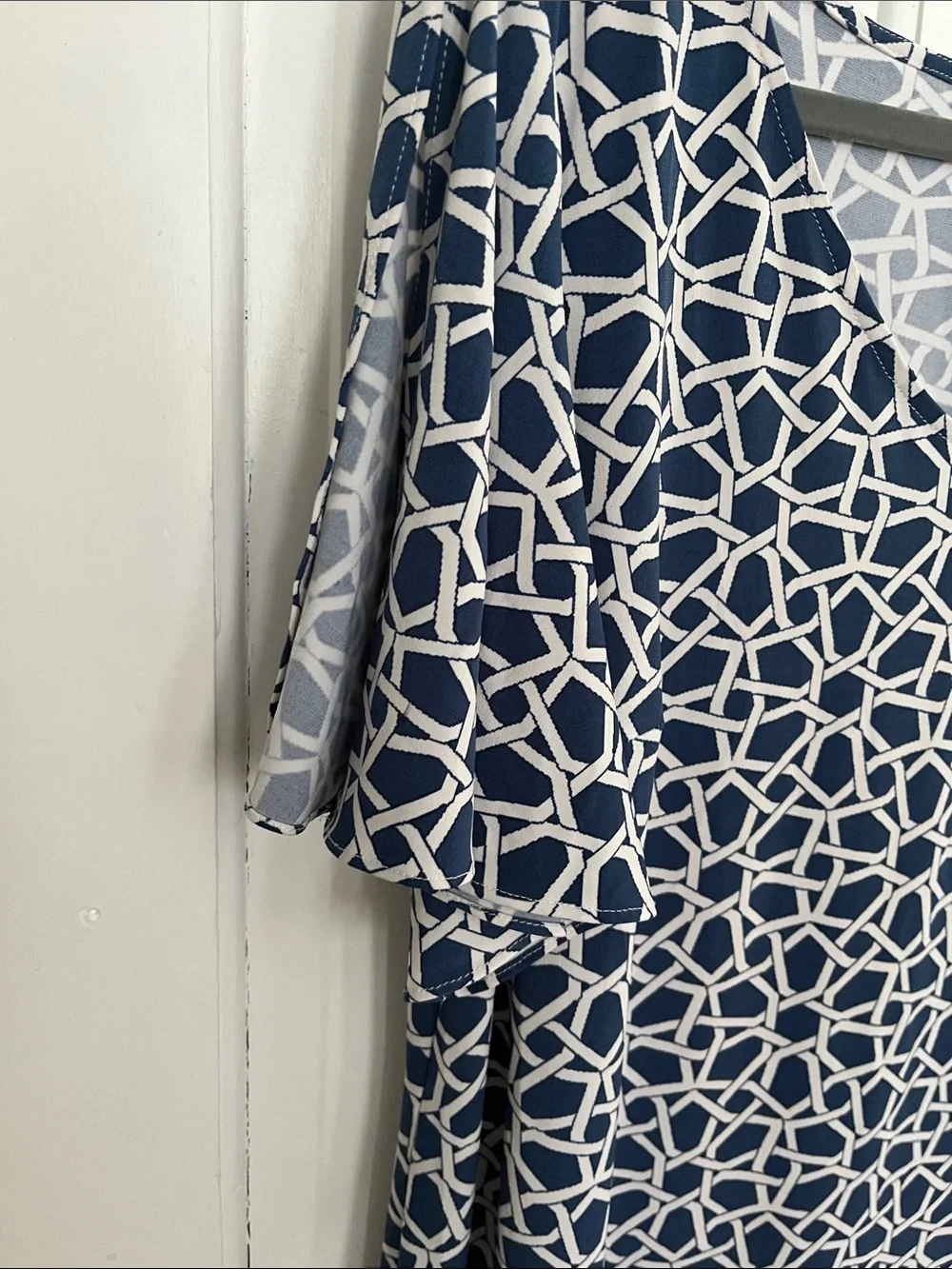 Roz & Ali Tunic Top Blue White 2X Short slit side sleeves
